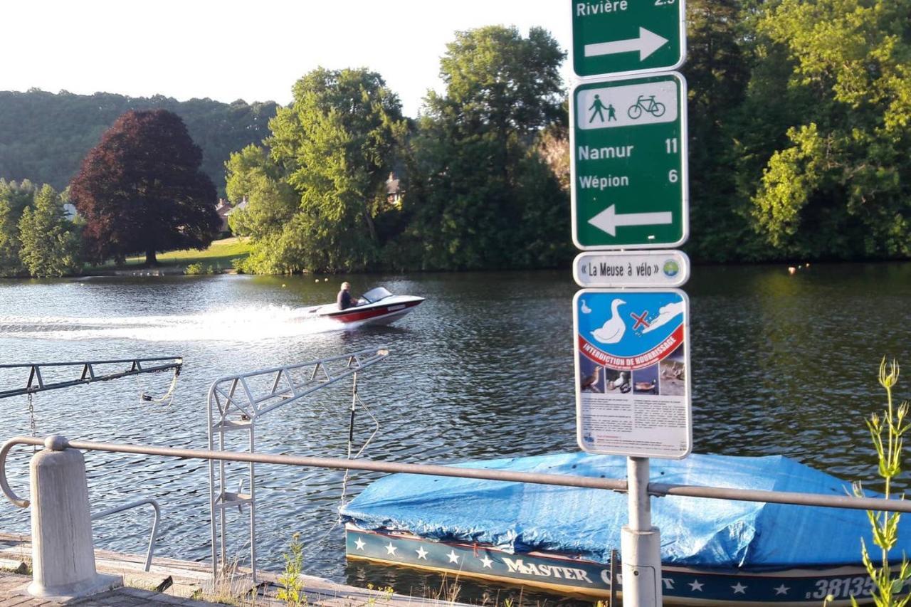 Vue Sur Meuse Lägenhet Profondeville Exteriör bild